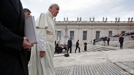 Подарки Папы Римского разыграют на благотворительной лотереи