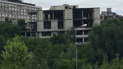 Как взрывом демонтировали пятиэтажный дом в Харькове (Видео)