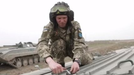 В Ровно испытали боевую технику из Польши (Видео)