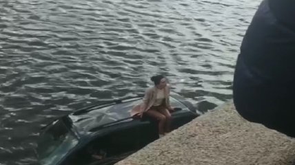 Стало известно о судьбе автоледи, слетевшей на машине в реку в Харькове (фото, видео)