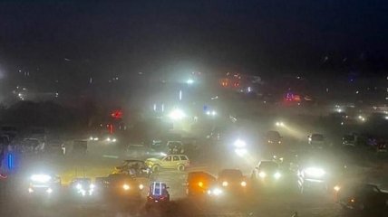 Шабаш 5000 тусовщиків в США: гості вечірки влаштували 7 аварій, рятувати людей довелося на вертольоті (фото, відео)