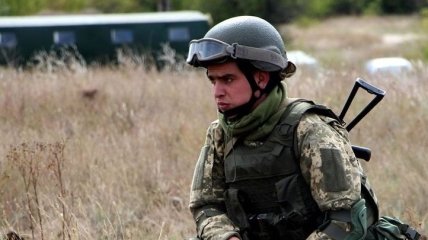 Штаб ООС: двое украинских военных получили ранения на Донбассе