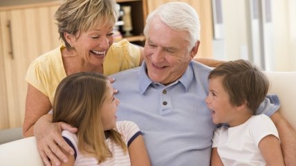 Дети, родители и неуловимая бабушка