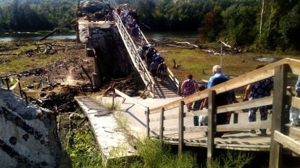 Боевики саботируют работы по восстановлению моста в Станице Луганской