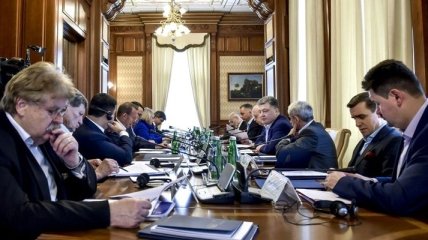 Международный совет обсудил с Порошенко сопротивление агрессии РФ