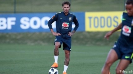 Неймар провел полноценную тренировку в сборной Бразилии (Видео)