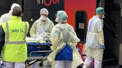 Эпидемия COVID-19: Во Франции уже более 400 человек умерли от коронавируса
