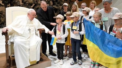 Папа Римский на встрече с украинскими детьми в Ватикане