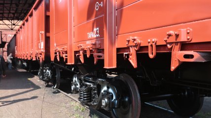 Обновление подвижного состава сохранит украинское вагоностроение и уменьшит аварийность на желдорогах — СМИ
