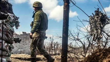 ООС: бойовики дев'ять разів обстріляли українські позиції, є поранений