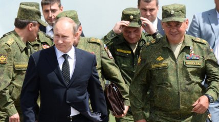 Опасность сразу на трех направлениях: генерал рассказал, когда Путин может решить наступать на Украину