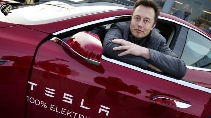 Илон Маск готовит новый браузер для Tesla