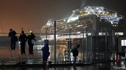"Зараженный" лайнер возле берегов Японии: эвакуация украинцев пока не планируется