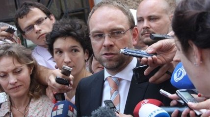 Власенко отказался давать объяснения про инцидент с зеленкой