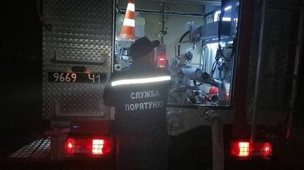 В ГСЧС потушили пожар на мусоросортировочном заводе в Киевской области