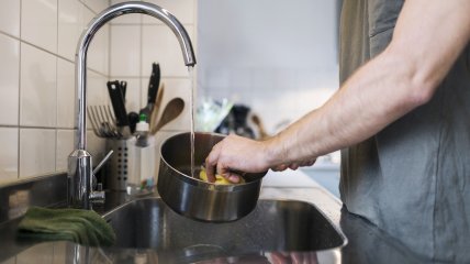 Надежные решения, которые помогут отмыть от грязи вашу кухонную утварь