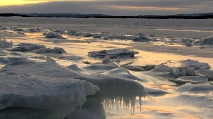 Арктика страдает от последствий двух стихий