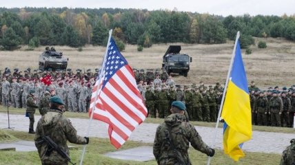 Системы ПВО и летальное оружие: США заморозили отправку в Украину военной помощи на $100 миллионов