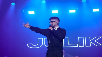 Шоумен и певец Юлик, он же Назарий Гук