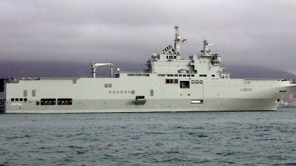 "Мистраль" с российскими моряками вернулся с испытаний во Францию