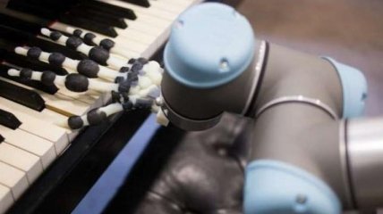 На 3D-принтере распечатали руку, способную играть на фортепиано