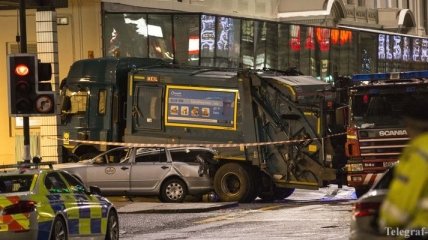 В Шотландии грузовик въехал в толпу людей: есть жертвы