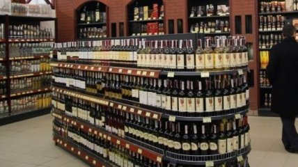 В Украине могут запретить продажу алкоголя лицам до 21 года
