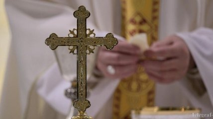 Ватикан відпустить гріхи католикам хворим на коронавірус