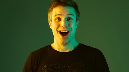 Этим опасный смех ночью