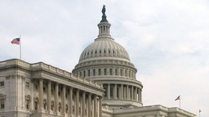 Конгресс США одобрил временный бюджет