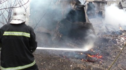 Более 20 зданий сгорели на Черниговщине из-за возгораний сухой травы