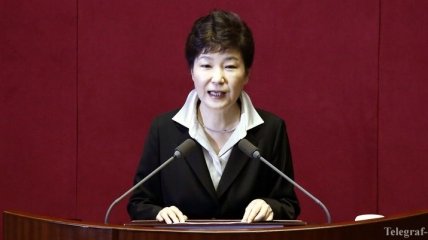 Лидер Южной Кореи Пак Кын Хе пытается продлить себе президентский срок