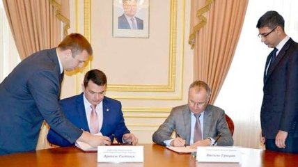 Директор НАБУ и глава СБУ подписали приказы о сотрудничестве