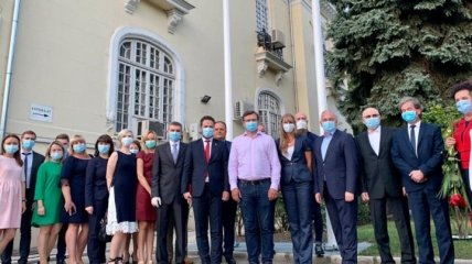 Кулеба анонсировал открытие нового консульства Украины в Румынии (Фото)