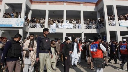 Нападение на университет в Пакистане: более 20 погибших