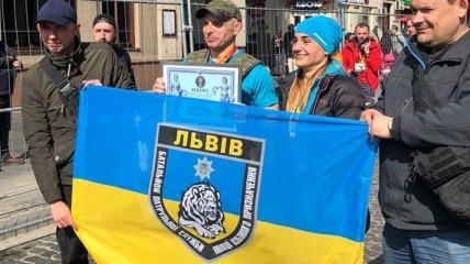Во Львове боец батальона полиции установил Нацрекорд Украины