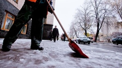 В Киеве уже убирают снег 