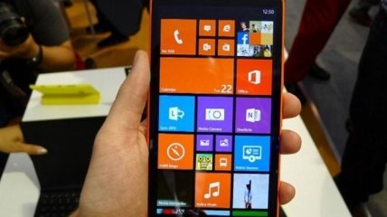 Microsoft продемонстрирует Lumia 1330 на MWC 2015