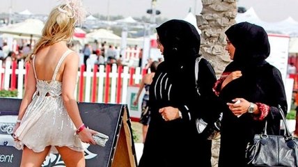 Как на самом деле живется женщинам в Арабских странах (Фото)