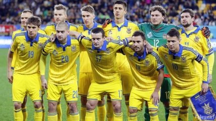Футболисты молодежной сборной Украины поддержали национальную команду
