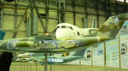 ГП "Антонов" в 2014 году поднимет в воздух новый транспортный Ан-178