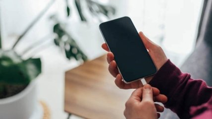 Как можно быстрее зарядить мобильный телефон - лайфхак