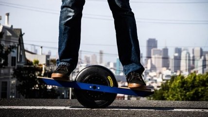 Необычные виды спорта. Скейтборд с одним колесом Onewheel (Видео)