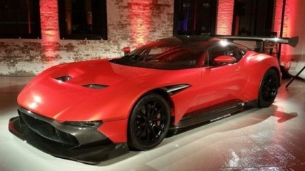 Aston Martin Vulcan продают за $3,4 млн