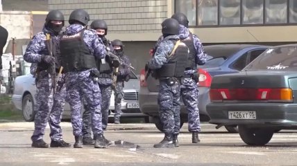 В Дагестане еще одна неспокойная ночь: на улицах Махачкалы видели много полиции, что произошло (видео)