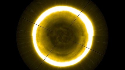 ESA показало первый снимок северного полюса Солнца