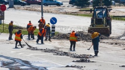 Правительство ищет новый подход к строительству и ремонту дорог 