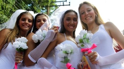  Парад невест всех поколений прошёл в Запорожье