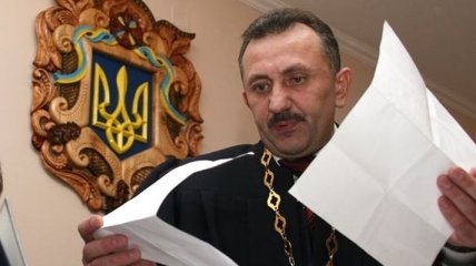 Скандальный экс-судья Зварыч хочет восстановиться в должности