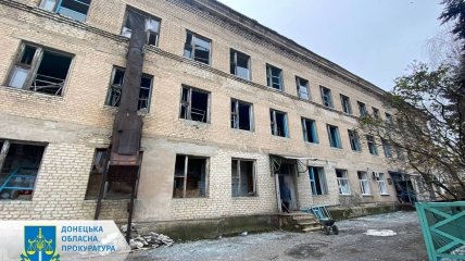 Пошкоджена будівля лікарні